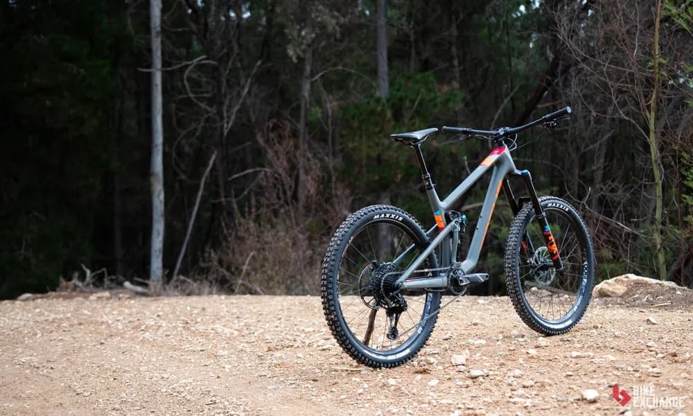 88KB 2001 null null null null null 18 2003 null v6m4WajxTjHgMM