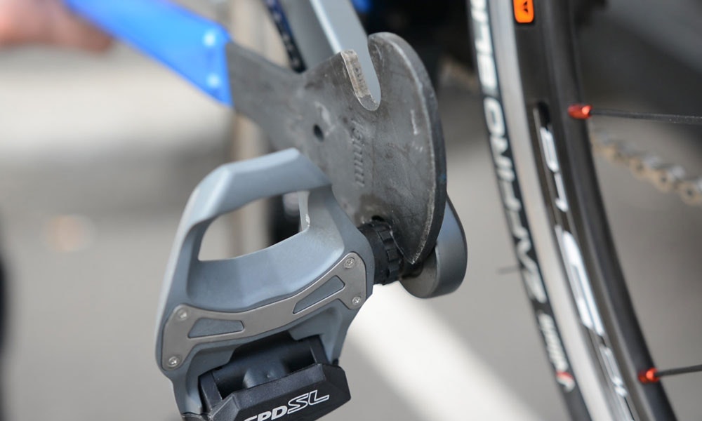 duisternis combineren Nauwkeurig How to Remove and Install Bicycle Pedals | BikeExchange.com